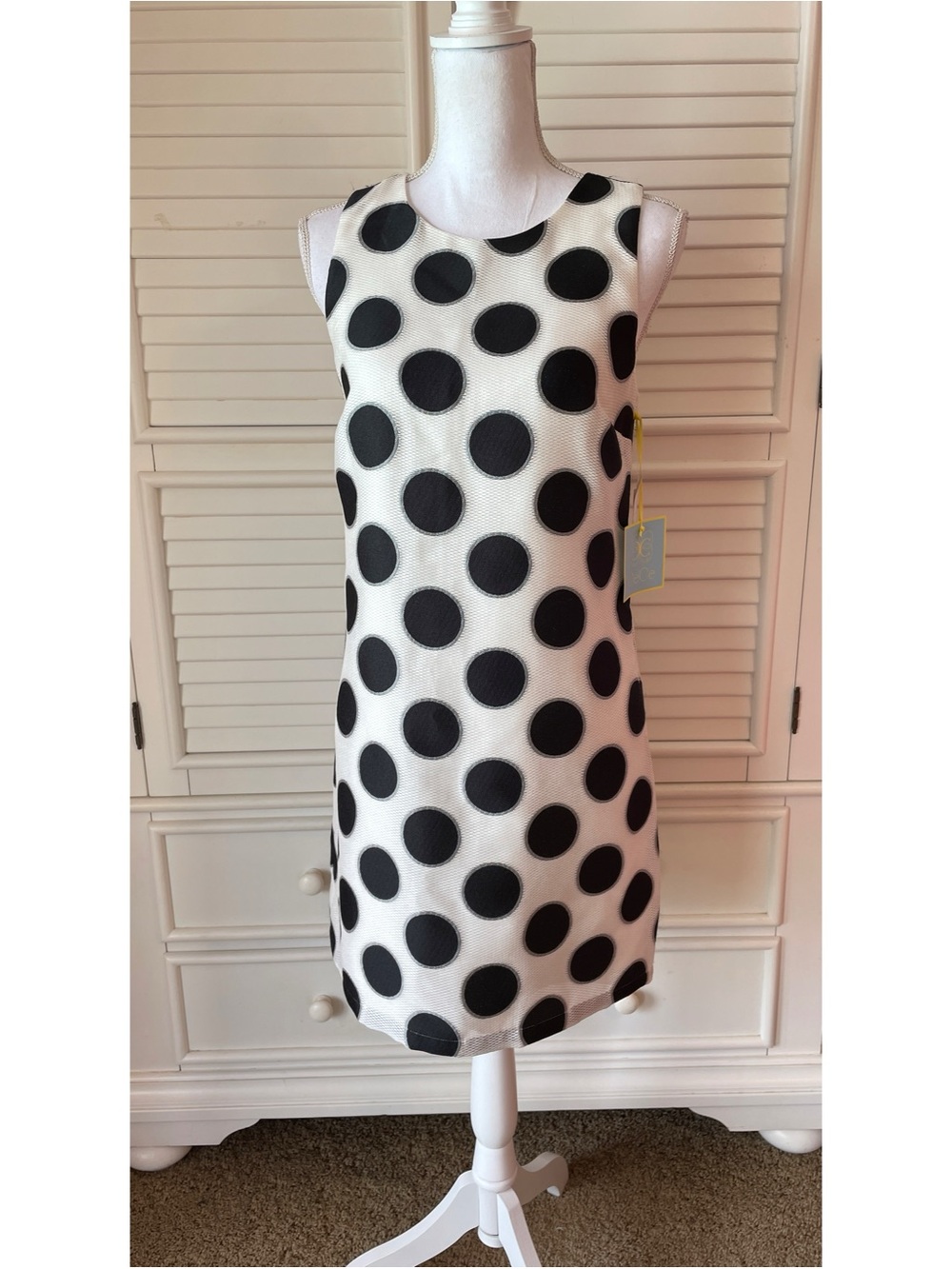 CeCe Black White Polka Dot Shift Dress Sleeveless Classic Size 4